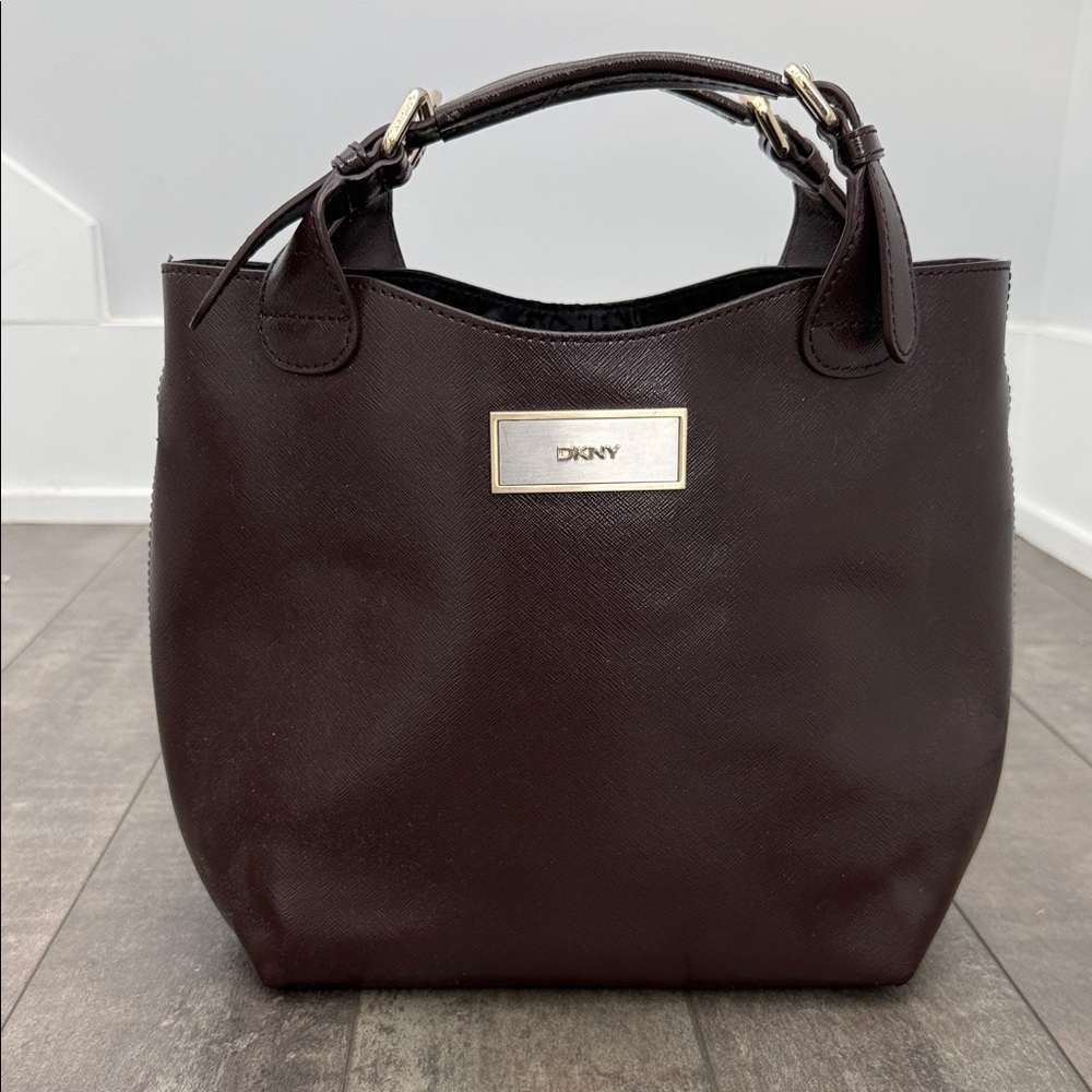 Like new! DKNY Shiny Saffiano Leather Purse in Burgundy